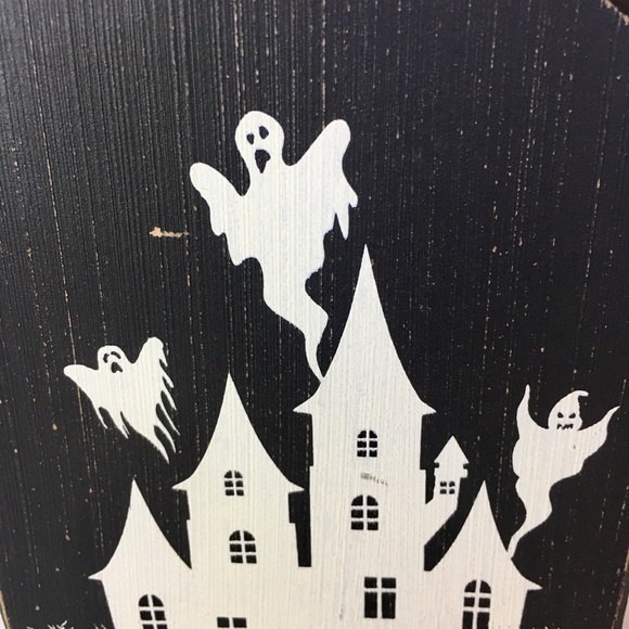 Happy Halloween Haunted House Ghosts Wooden Sign - Picture 3 of 8